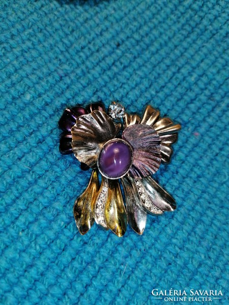 Bow brooch, pin (103)