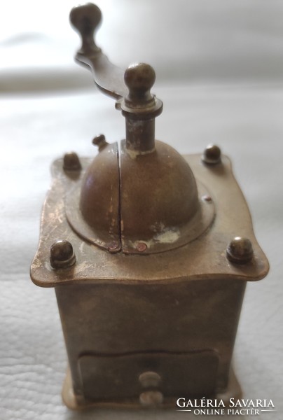Special unique antique coffee grinder, pepper spice grinder grinder, miniature