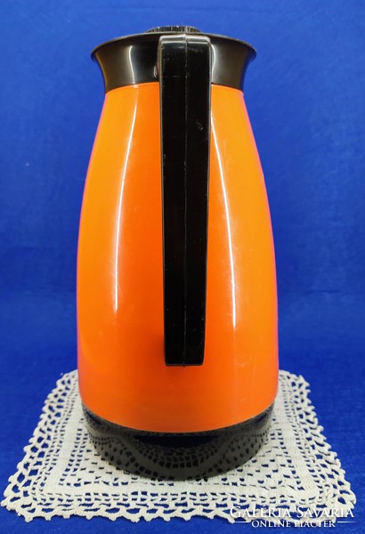 Vintage orange termosz