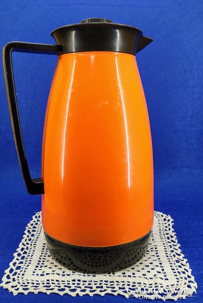 Vintage orange termosz