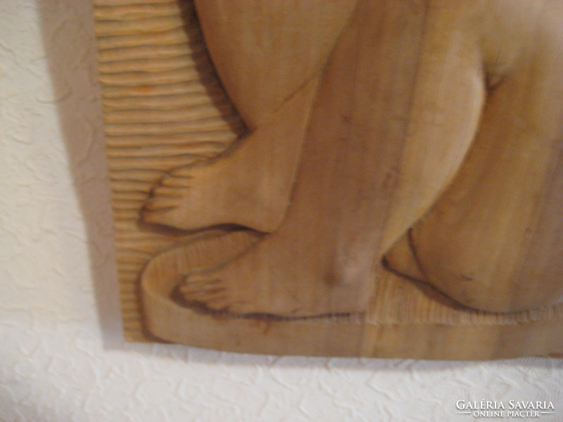 Wood carving, in the style of Amerigo tot, marked, 41 x 30 cm, marked