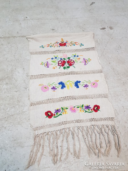 Nice old decorative towels.