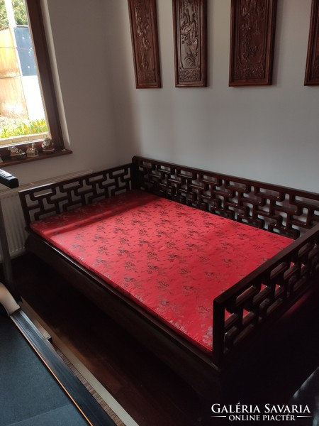 Tradicionális, kínai, faragott rózsafa ágy!