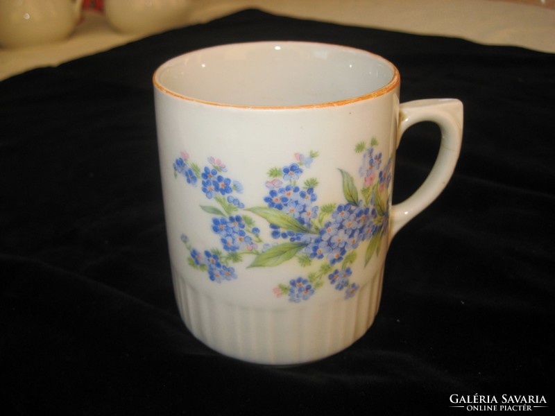 Forget-me-not mug from Zsolna, factory hairline crack on the handle
