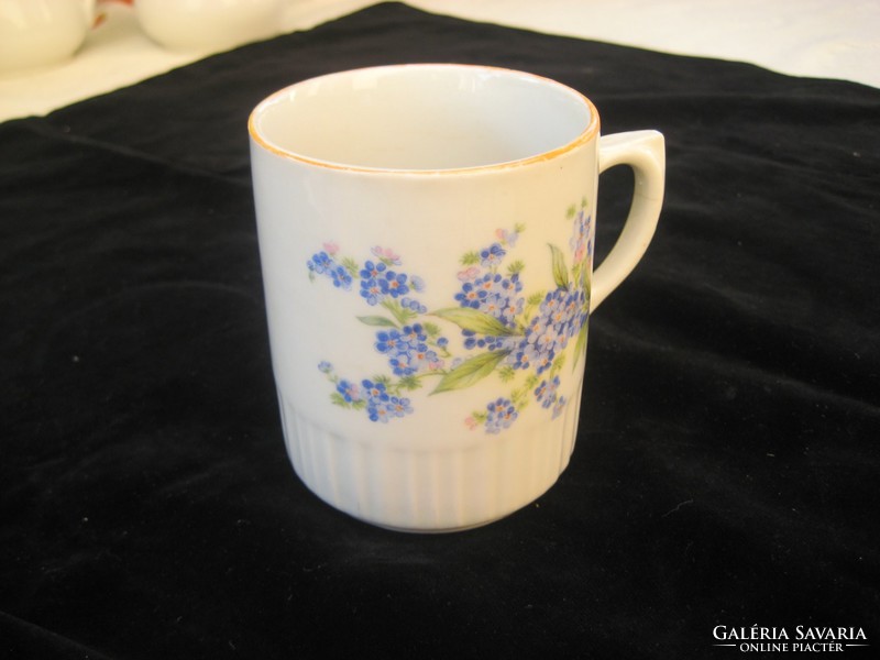 Forget-me-not mug from Zsolna, factory hairline crack on the handle