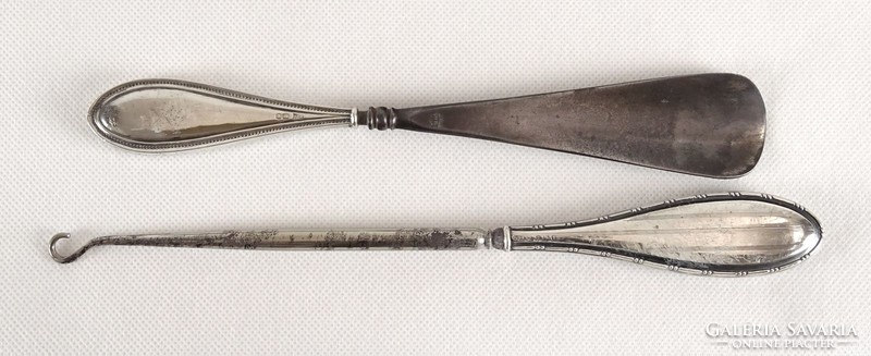 1A918 Antique silver shoehorn and shoe button