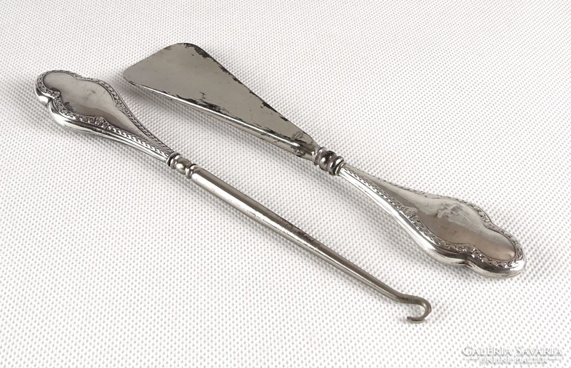 1A919 Antique silver shoehorn and shoe button
