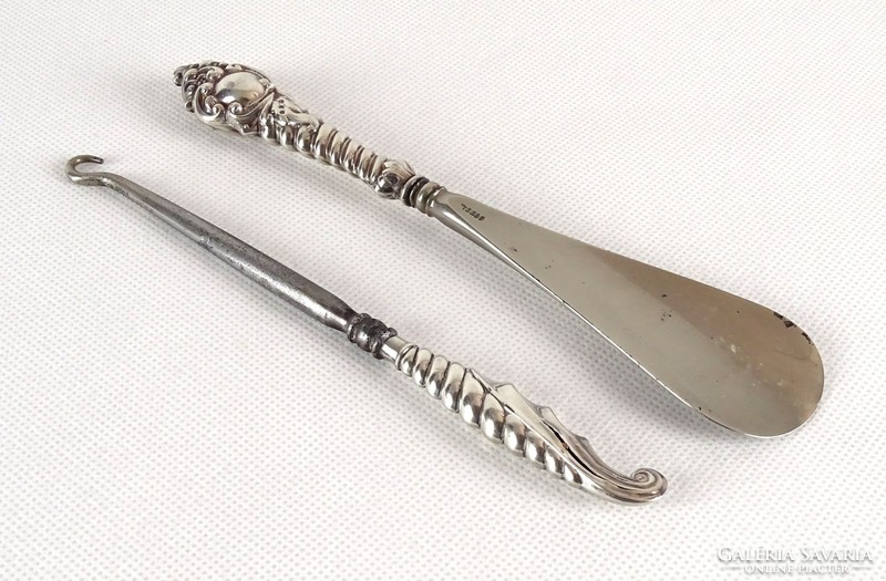 1A922 Antique silver shoehorn and shoe button