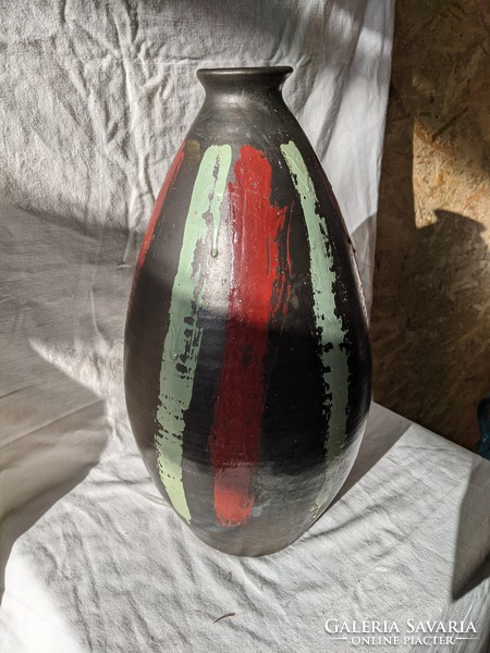 Fekete csíkos váza