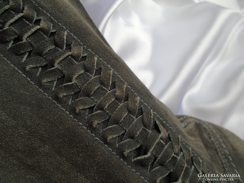 Italian nero giardini luxury quality 39's boots.