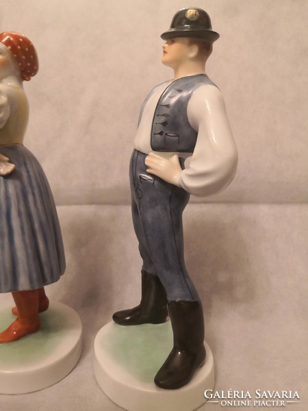 Herend 'the big lad' figure, design by Pál Báhnó