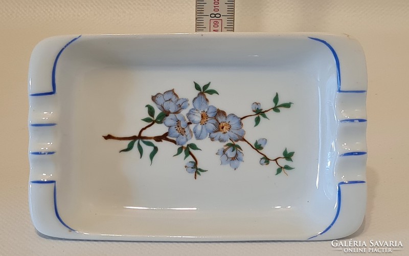 Hollóházi kék mályvavirág mintás porcelán hamutál (2067)