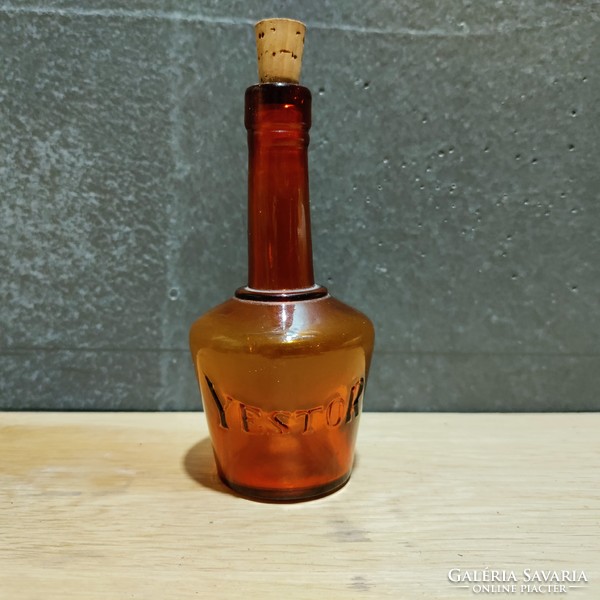 Yestor bottle