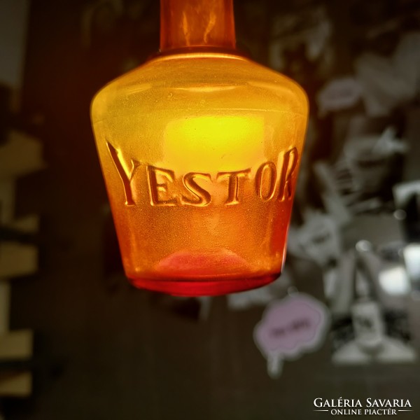 Yestor bottle