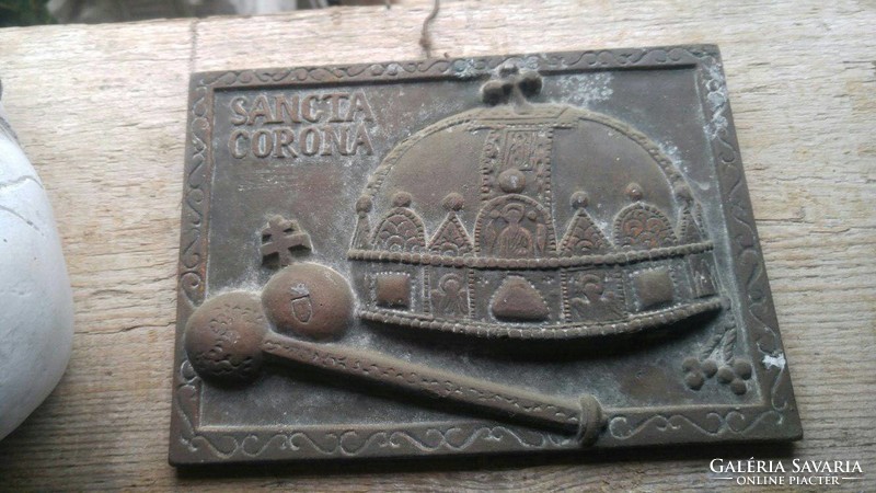 Original antique crowned coat of arms plaque breaks protected! Metal gate fence furnace ornament coat of arms trianon