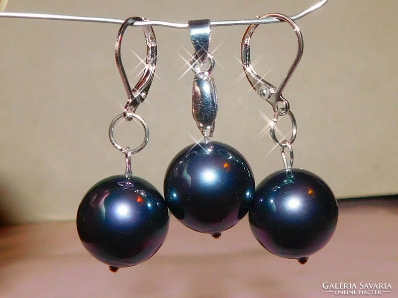 Set of night black peacock shades with shell pearl pearl earrings and pendant
