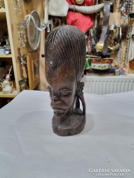 African carving