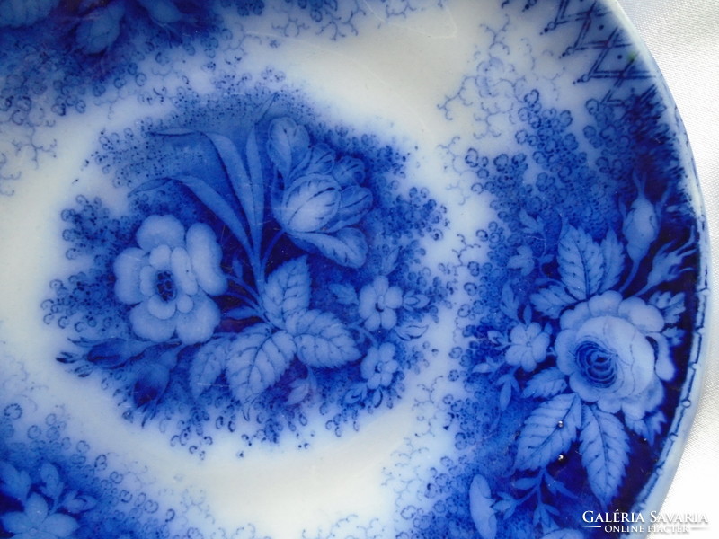 Jardiniere v & b antique plate from the 1800s.