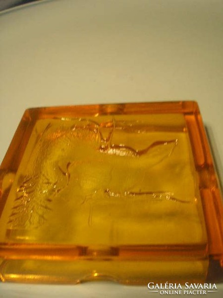 N10 antique amber colored hunters can bird bustards pattern ?? Ashtray is a rarity