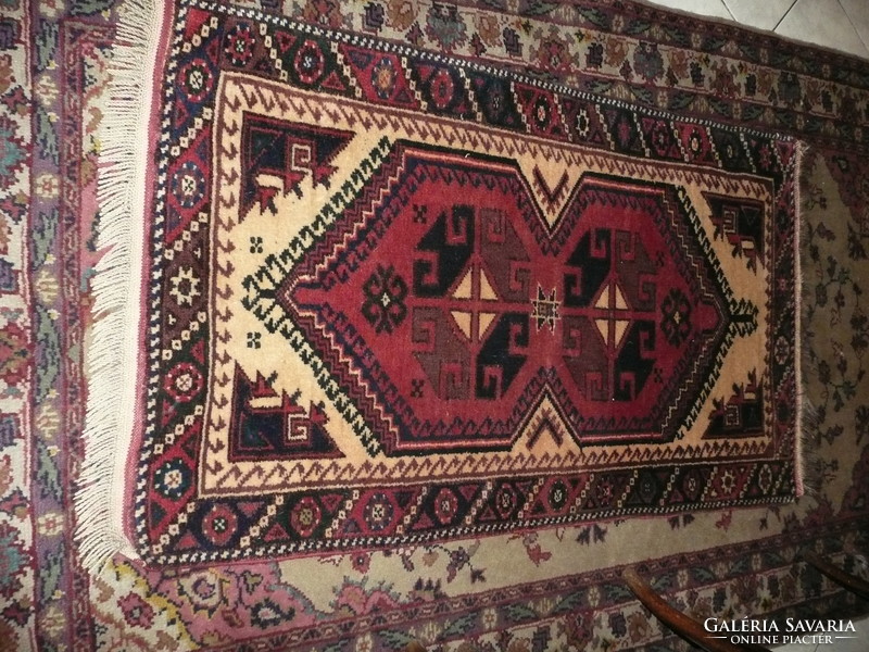 Antik kaukázusi Kazak szőnyeg nagyon szép állapotban (falvédőként használták csak)