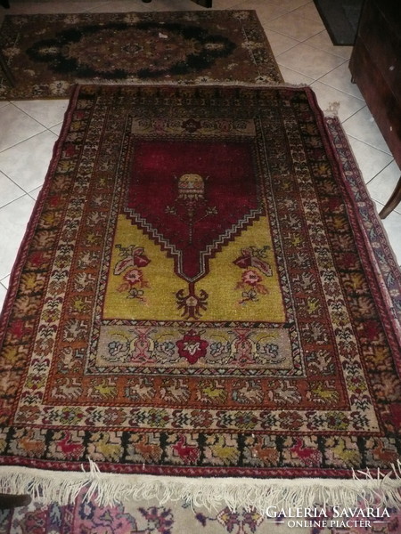 Large, rare Anatolian kirsehir prayer rug from the xx.Sz. In good condition from the beginning