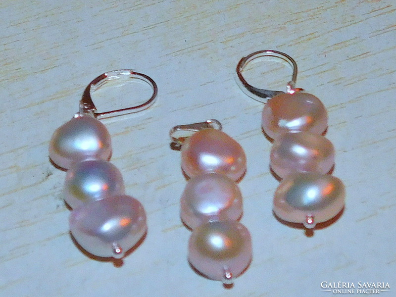 Silk Candy Shiny Akoya Genuine Pearl Earrings and Pendant Set No. 32