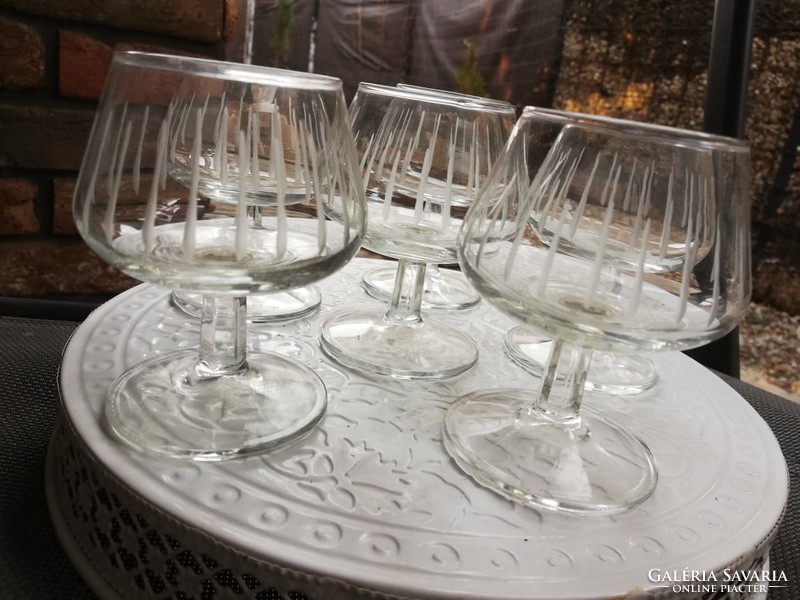 6 glass polished patterned drink glasses