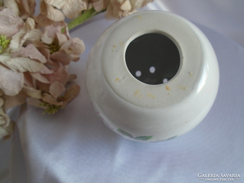 English wild rose potpourri holder, scented porcelain.