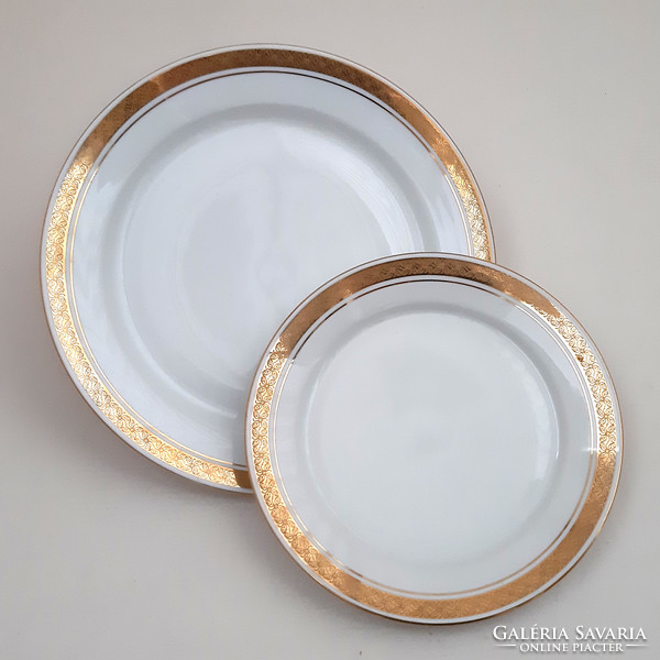 Great Plain porcelain plates for sale!
