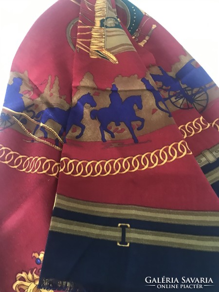 Wool effect acrylic scarf with coat of arms and carriage pattern, 100 x 100 cm