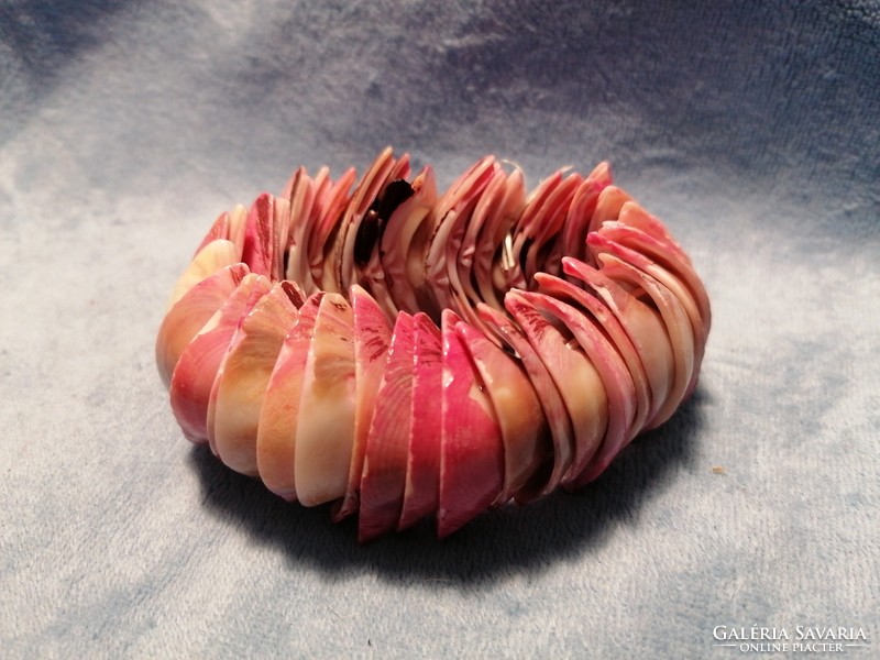 Rózsaszín kagyló karkötő (86)