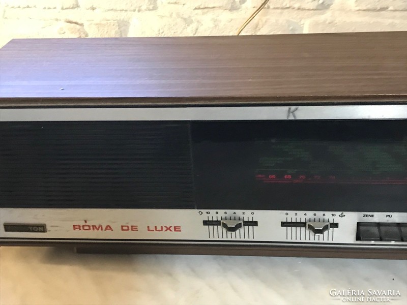 Videoton Roma de Luxe rádió,retro stílus. 1970-80 körül. Műszaki régiség.Működőképes állapotban.