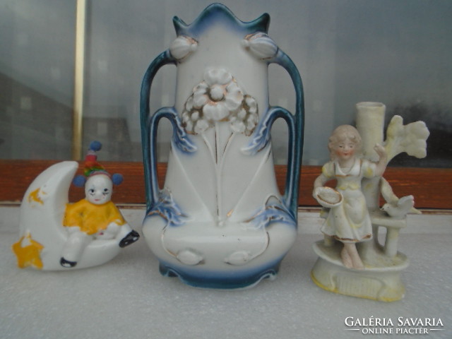 3 beautiful porcelain middle venetian vases in Vienna + a smaller vase with a figurine and a day bohoc