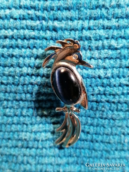 Bird pin, brooch with blue cat's eye (107)