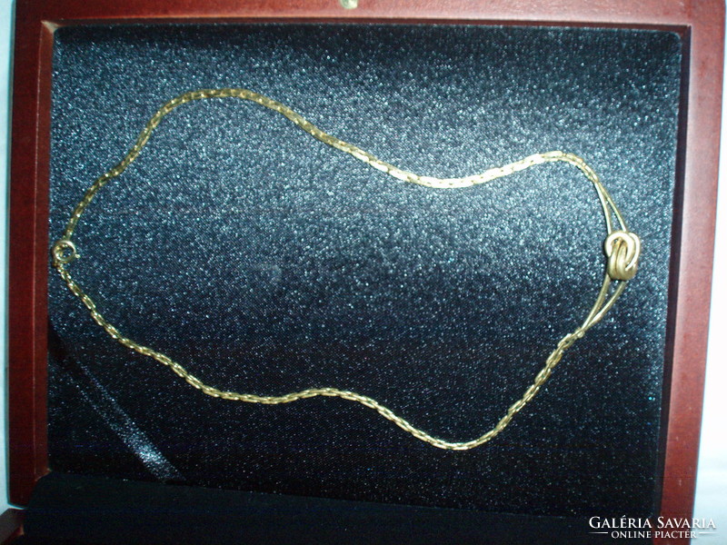 Vintage american gilded necklace