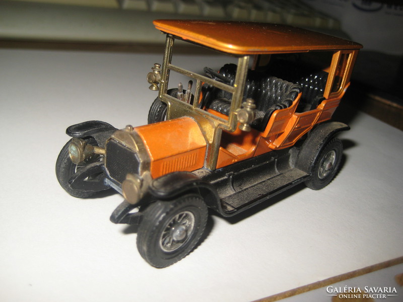 Matscbox  , fém , Peugeuot 1907     8,5  cm  (  Made in England  )
