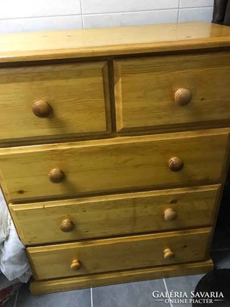 Pine chest of 5 drawers, 94 cm high and 78 cm wide