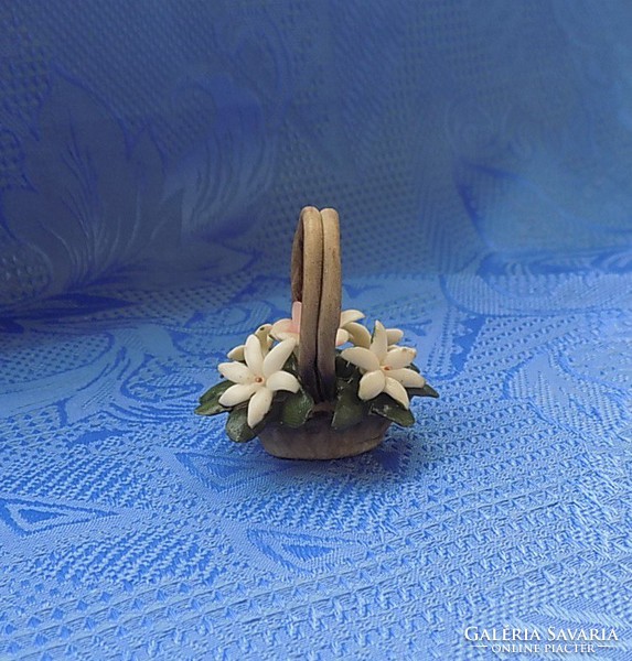 Mini flower basket capodimonte porcelain