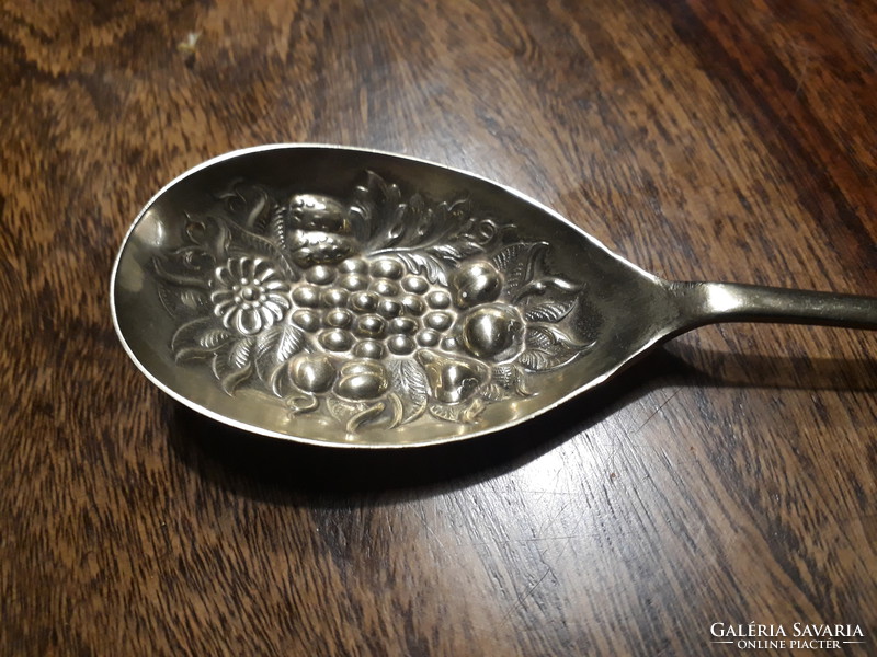 Spoon with silver-plated neo-baroque sauce.