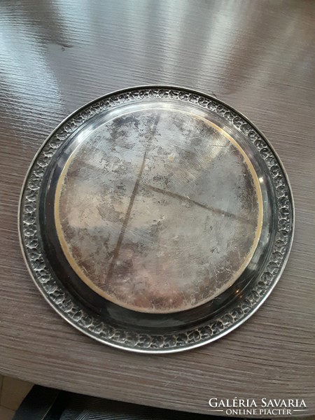 Silver-plated wall plate with engraved gift text