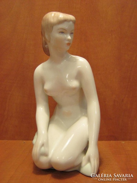 Aquincum porcelain female nude 22 cm