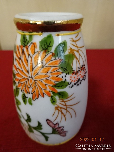 Japanese porcelain vase, height 9.5 cm. Your condition is new. He has! Jókai.