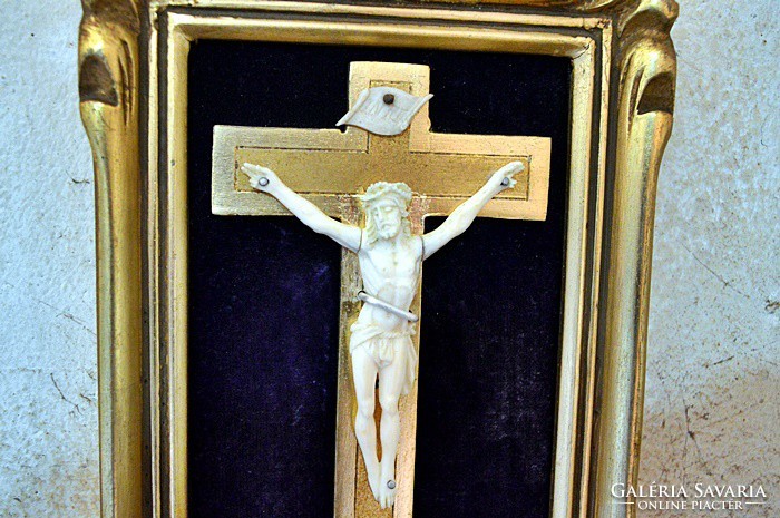 61. Antique bone of Jesus Christ (8.5 Cm), corpus, crucifix, cross, 21 cm wooden frame!