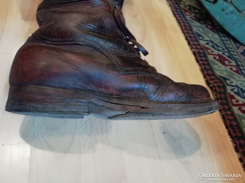 Birgerli boots, patinated leather boots from i. World War II boots, in very good condition