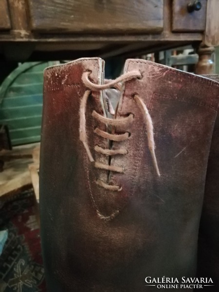 Birgerli boots, patinated leather boots from i. World War II boots, in very good condition