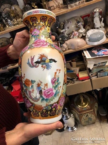 Kinai porcelán váza, szignált, jelzett, hibátlan, 40 cm-es magasságú