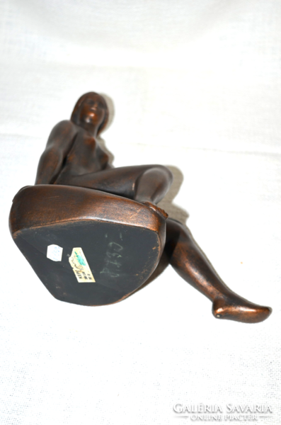 Jelzett, képcsarnokos bronzírozott szobor   ( DBZ 00129 )