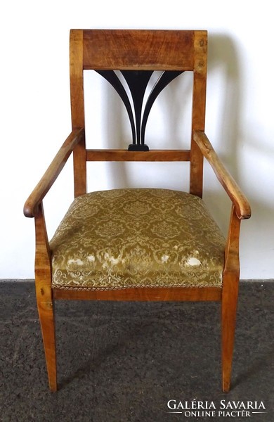 1G679 beautiful antique fan armchair with armrests