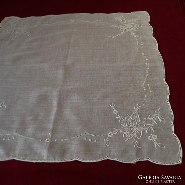 Antik, fehér díszzsebkendő, jegykendő, 29 x 29 cm