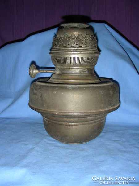 Large kerosene lamp tank